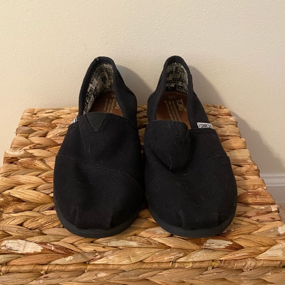 TOMS Black Canvas Slip Ons - Picture 1 of 4
